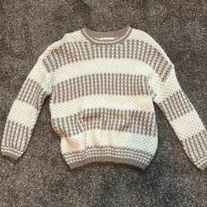 Super cute Grey Bandit sweater!